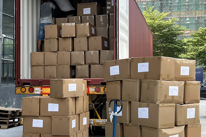 shipping and logistic minghang provides global shipping services for clothing brands